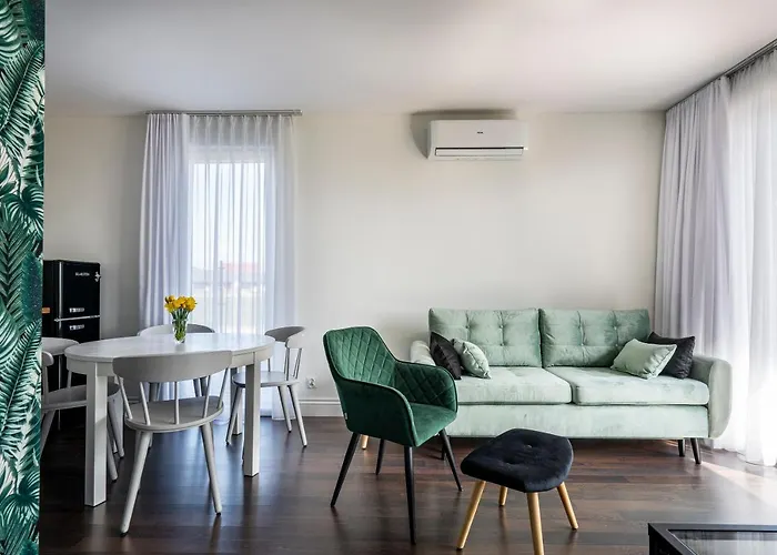 W Starym Porcie Krynica Morska